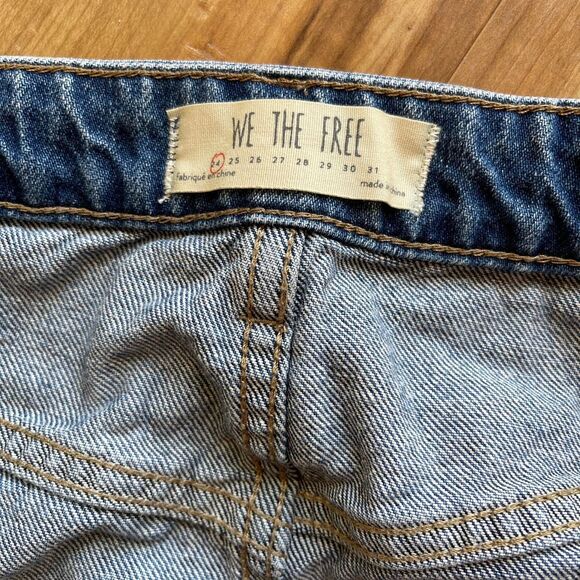 Free People We The Free Denim Mini Skirt Boho Grunge Zip Front Raw Hem Size 24 - Picture 7 of 8